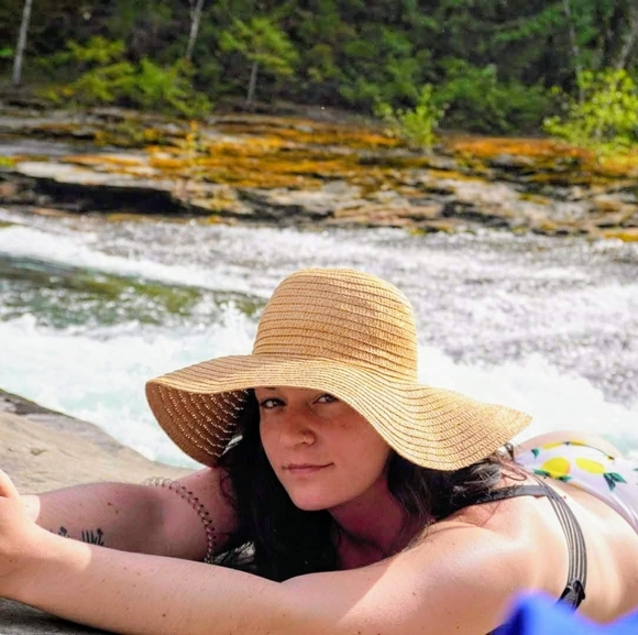 Meet your Posher, Miranda - Picture 1 of 1